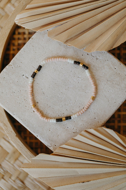 two-tone glass bead bracelet blue &amp;amp; cream