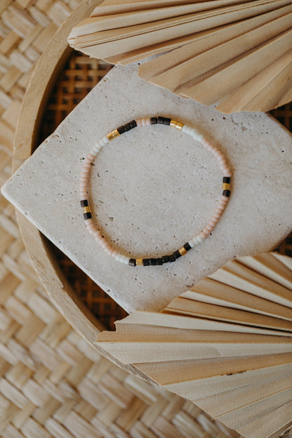 two-tone glass bead bracelet blue &amp;amp; cream