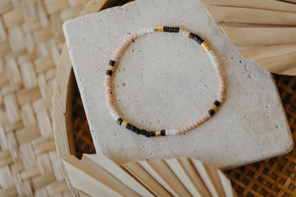 two-tone glass bead bracelet blue &amp;amp; cream