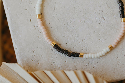 two-tone glass bead bracelet blue &amp;amp; cream