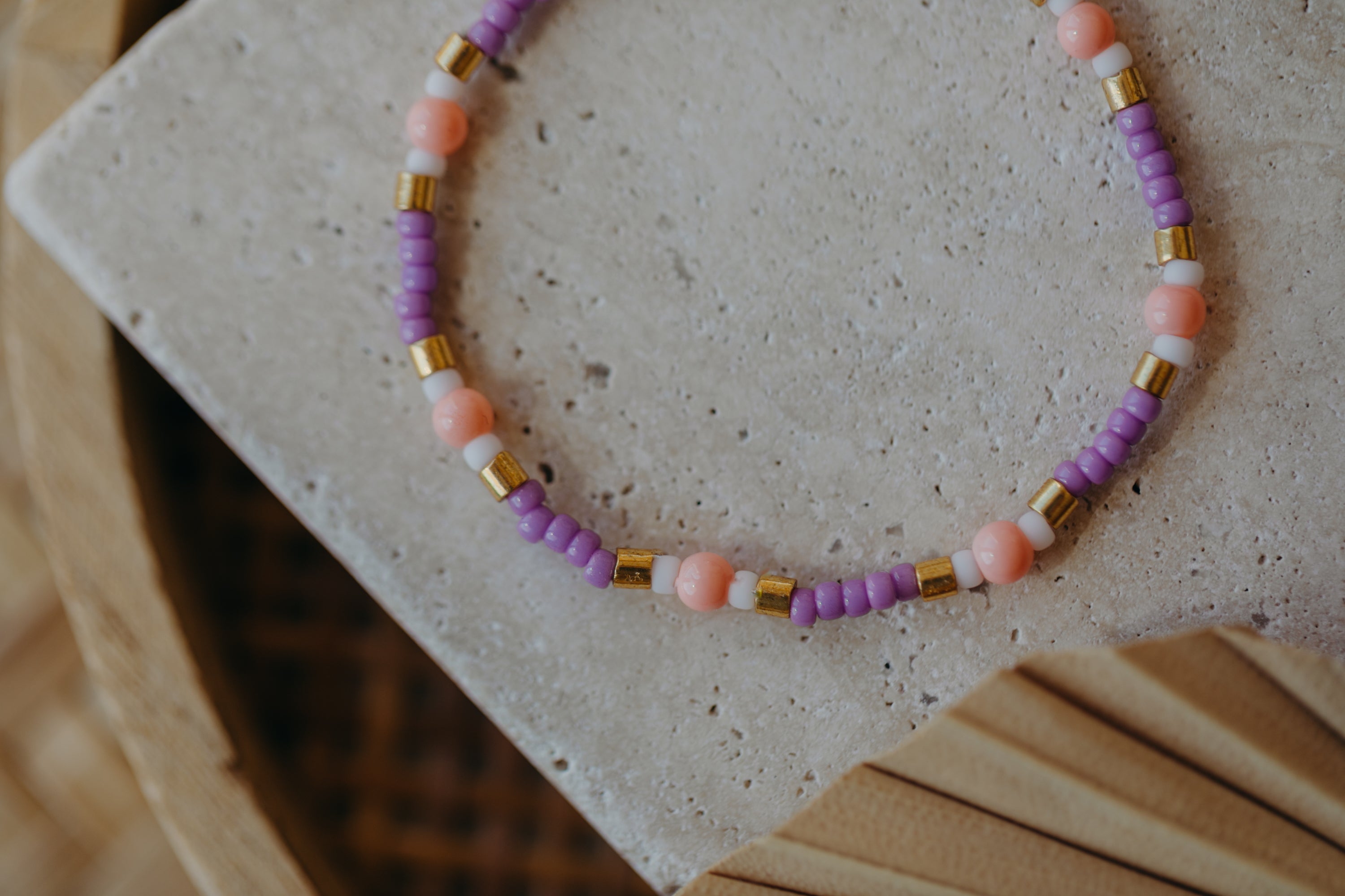 SAINT TROPEZ - buntes Glasperlenarmband 001