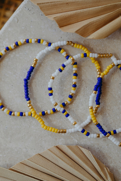 two-tone glass bead bracelet blue &amp;amp; cream