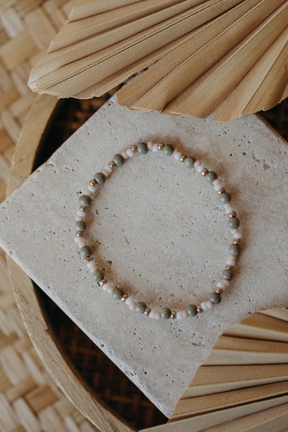 two-tone glass bead bracelet blue &amp;amp; cream