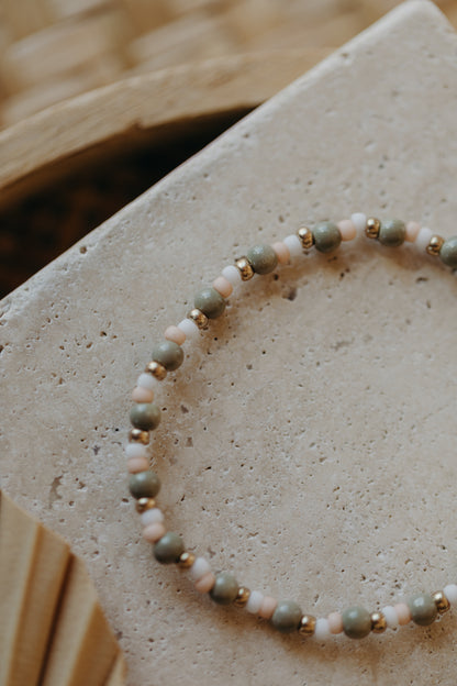 two-tone glass bead bracelet blue &amp;amp; cream