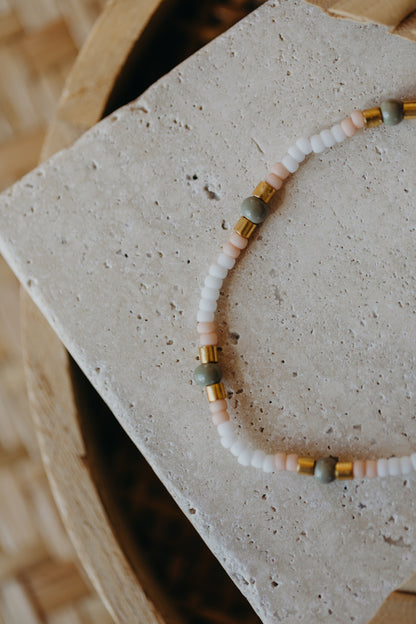 two-tone glass bead bracelet blue &amp;amp; cream