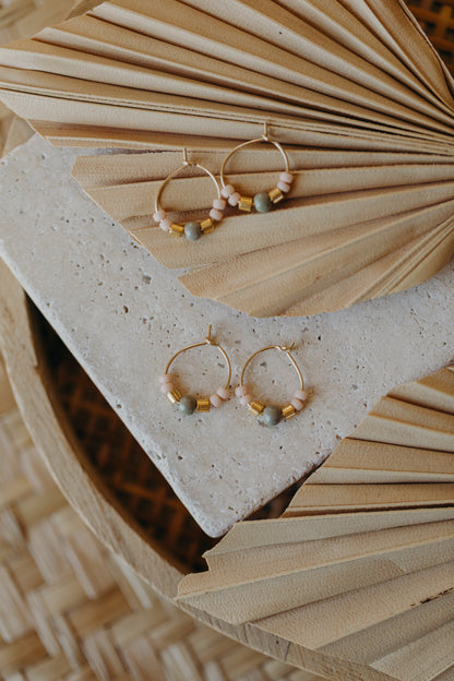 TARIFA - filigrane Creolen mit bunten Perlen