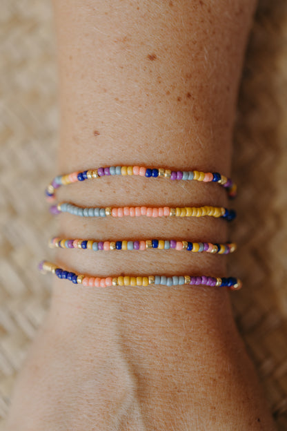 two-tone glass bead bracelet blue &amp;amp; cream