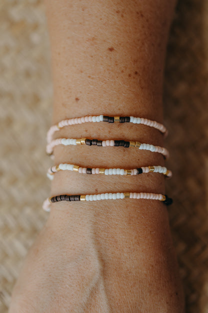 two-tone glass bead bracelet blue &amp;amp; cream