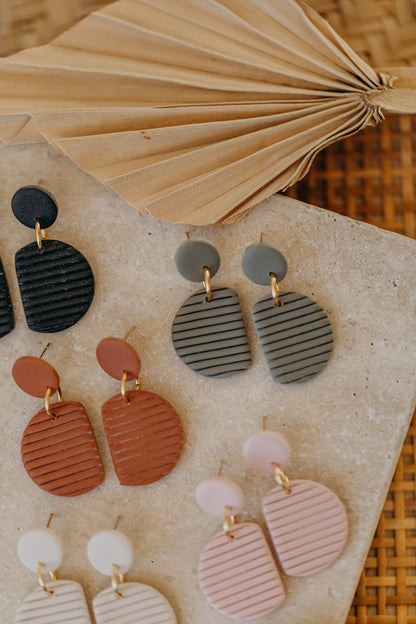 NAELA - striped pink earrings