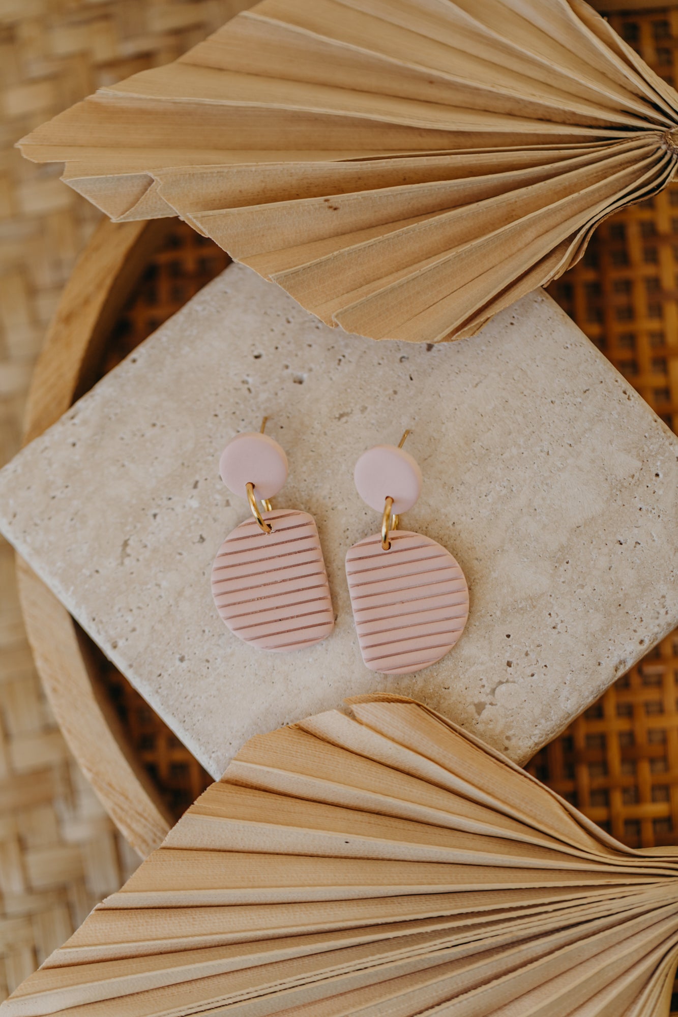 NAELA - striped pink earrings