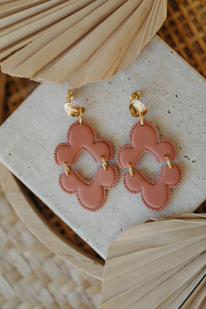 NALEEN - große Boho Ohrringe in hellem Terrakotta