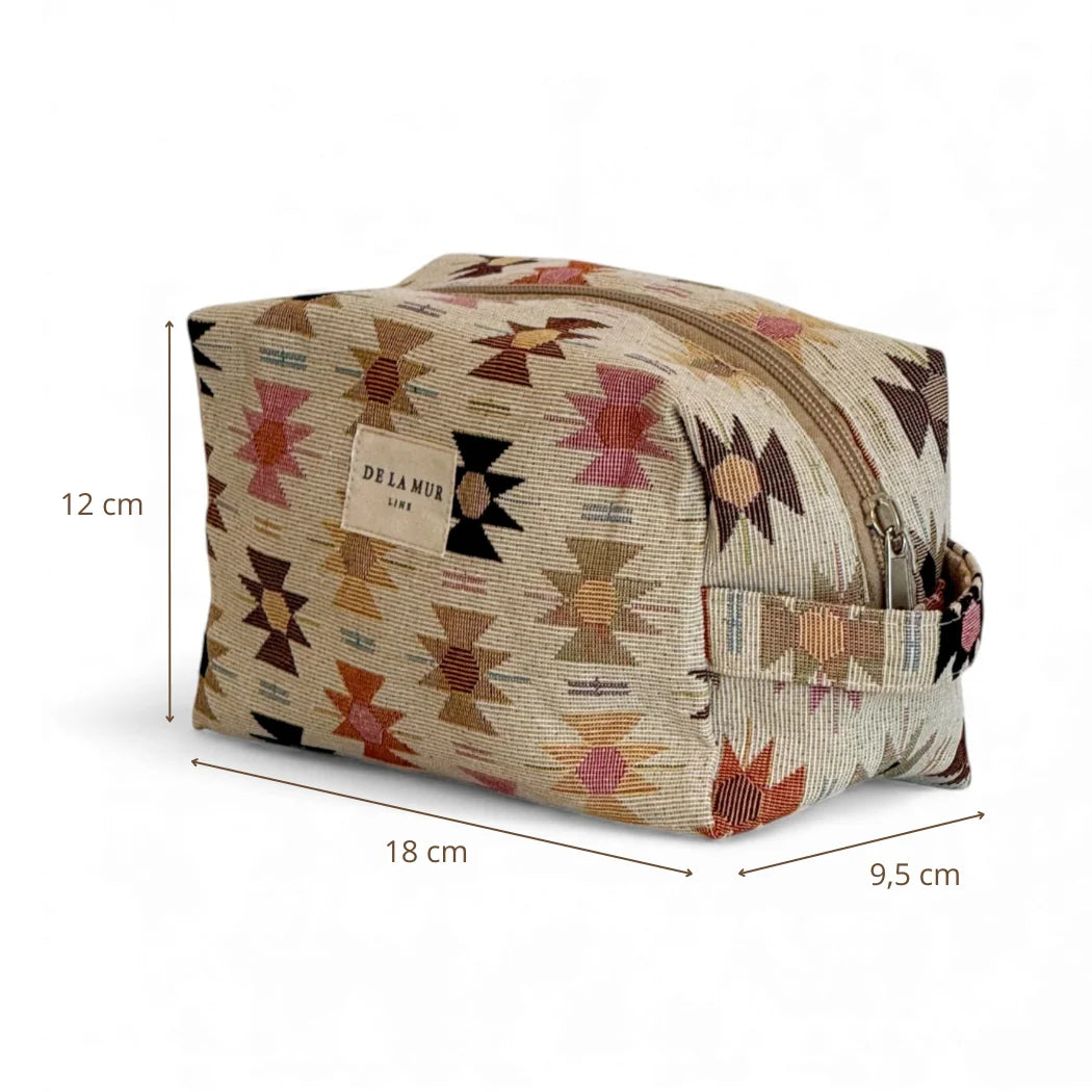 DeLaMur_Beauty Bag Medium ROYAL_Format