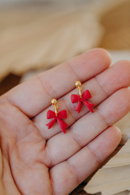 NELLIE - kleine rote Schleifen Ohrringe