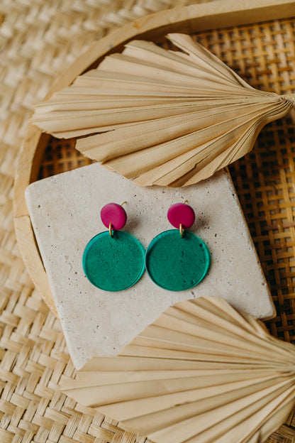 NIO - Statement Ohrringe in Fuchsia und Dunkelgrün mit rundem Anhänger