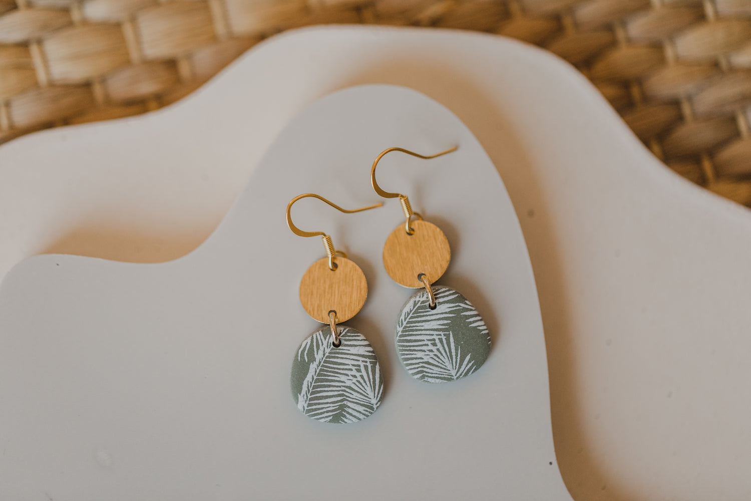 MARJA - small drop earrings gold