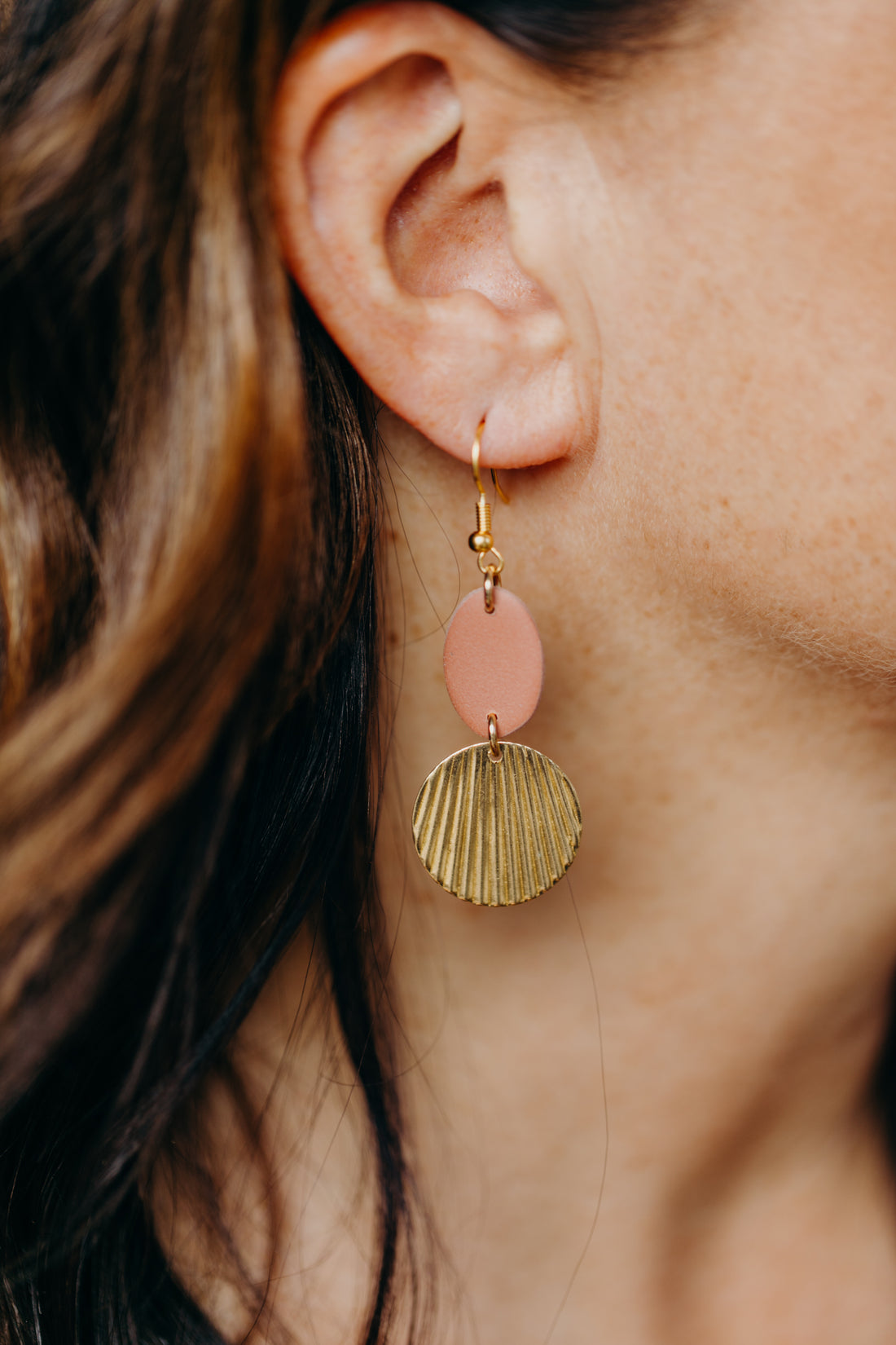 Polymer Ton Ohrringe in der Farbe Barolo