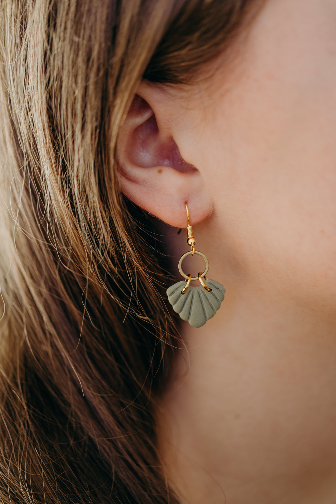 MARJA - small drop earrings gold