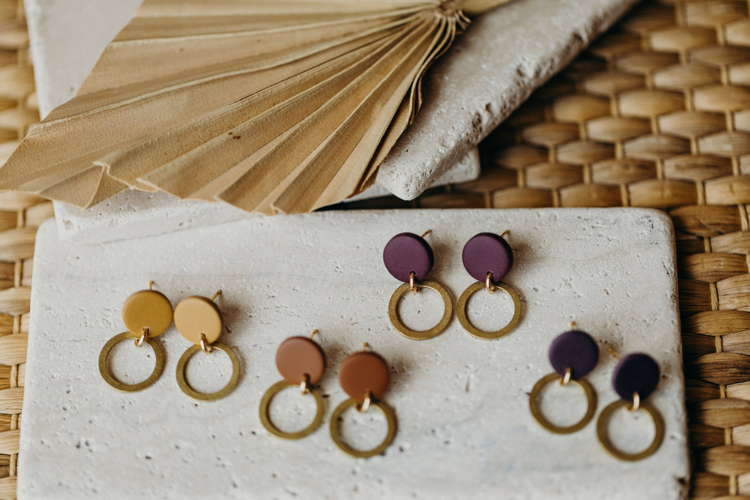 ZUNA - round polymer clay earrings with brass pendant circle