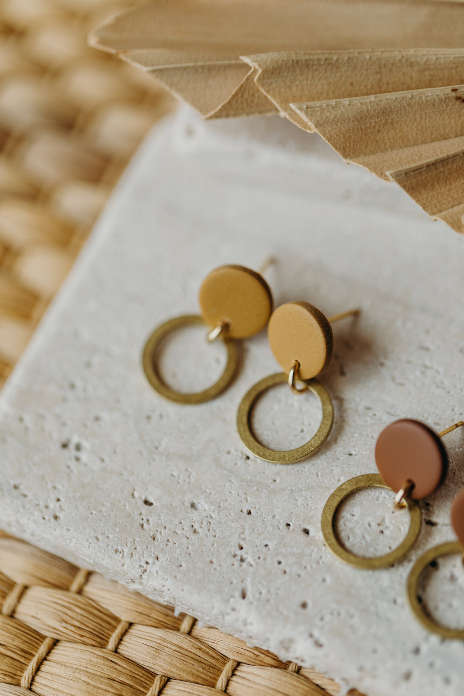 ZUNA - round polymer clay earrings with brass pendant circle