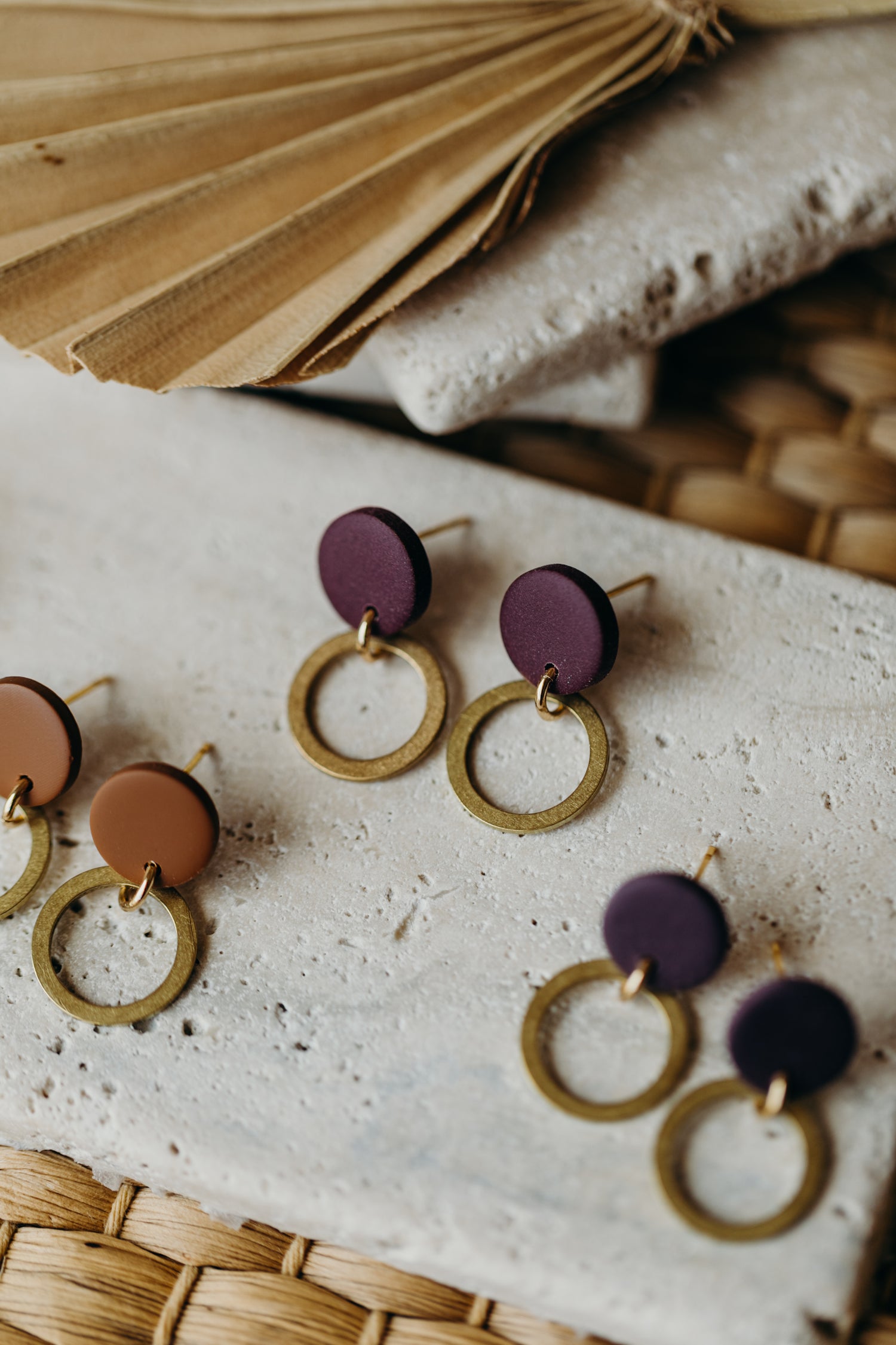 ZUNA - round polymer clay earrings with brass pendant circle