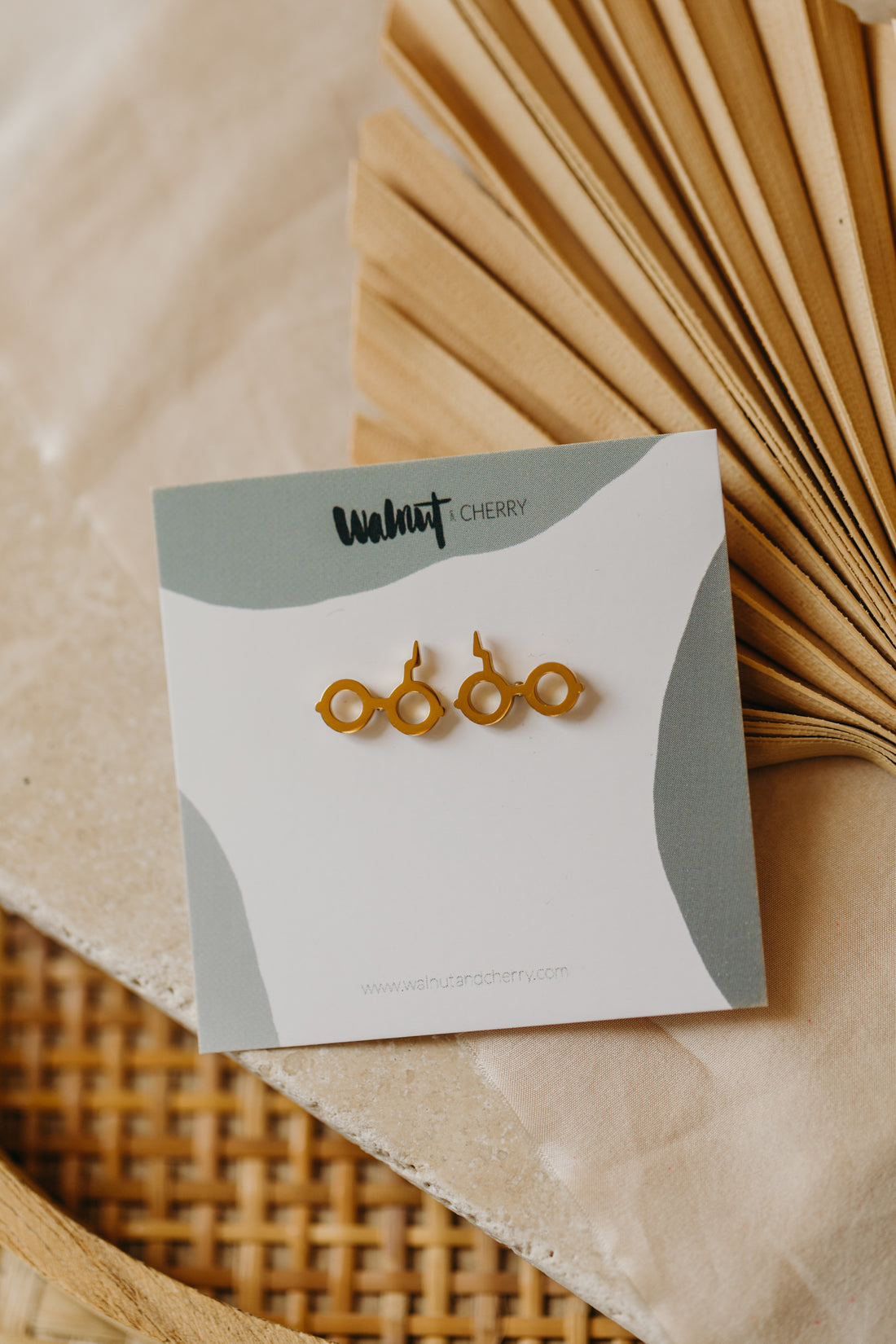 small eye earrings