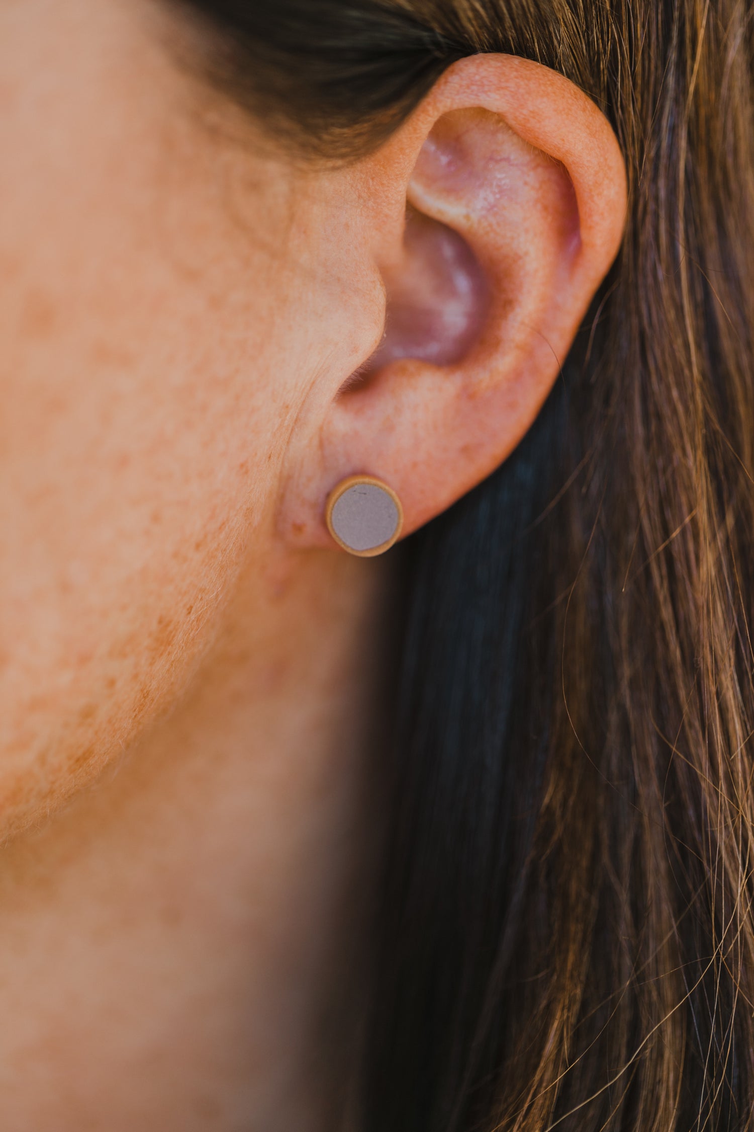 MALVA - small round two-tone earrings