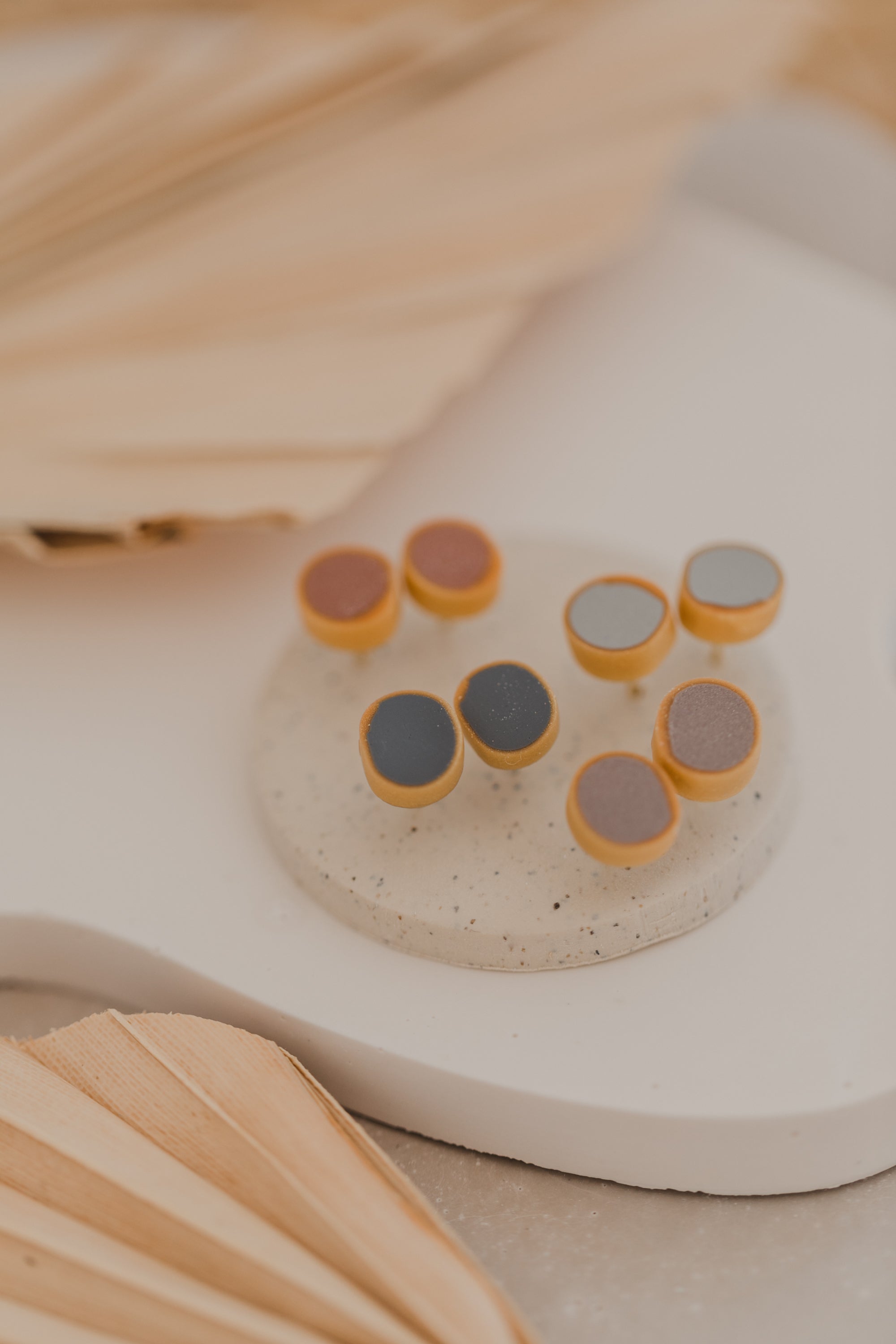 MALVA - small round two-tone earrings