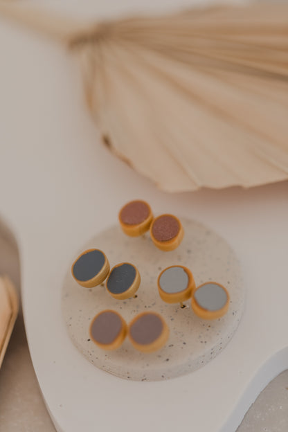 MALVA - small round two-tone earrings