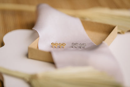 Bow earrings