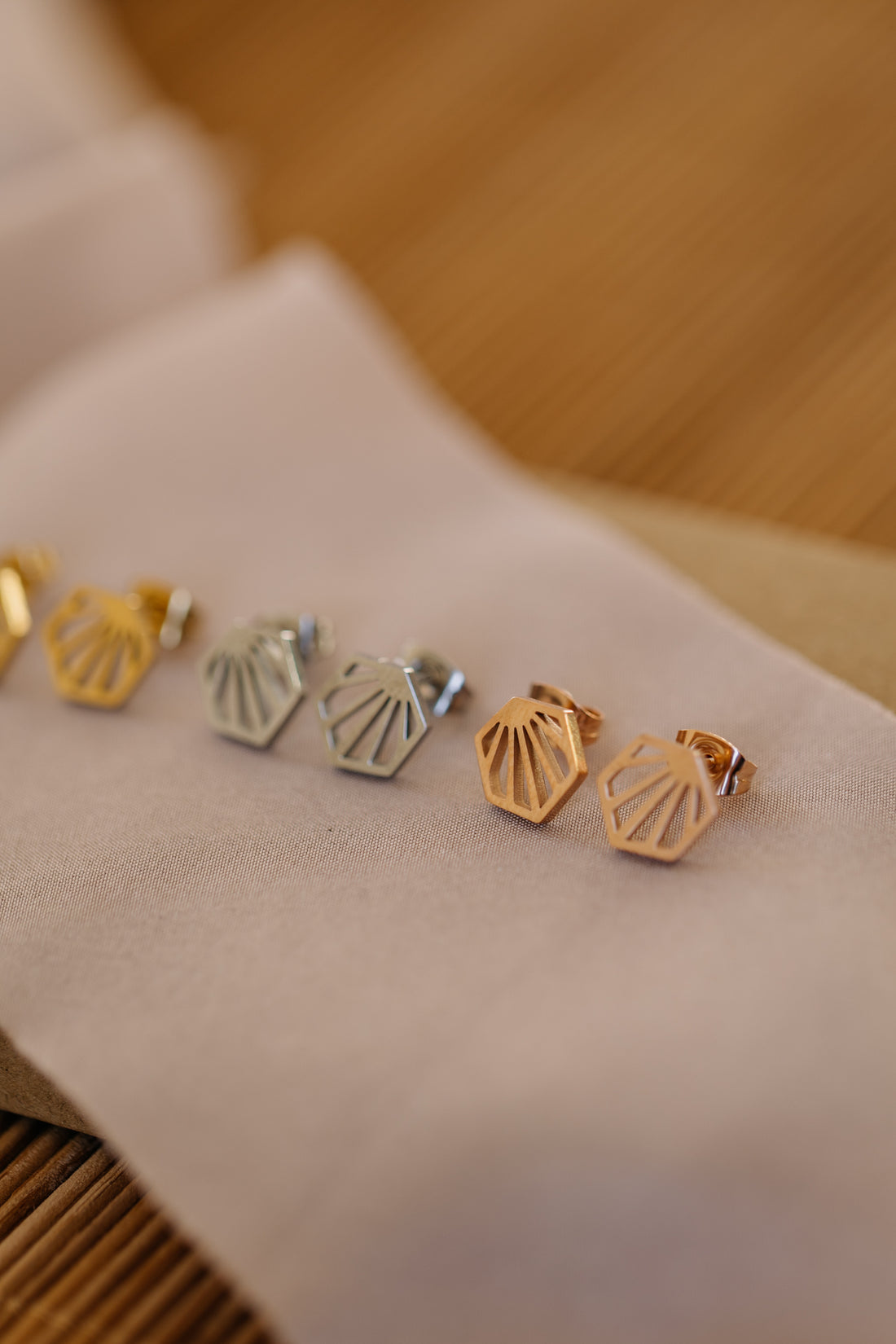 Stud Earrings Hexagon with Lines