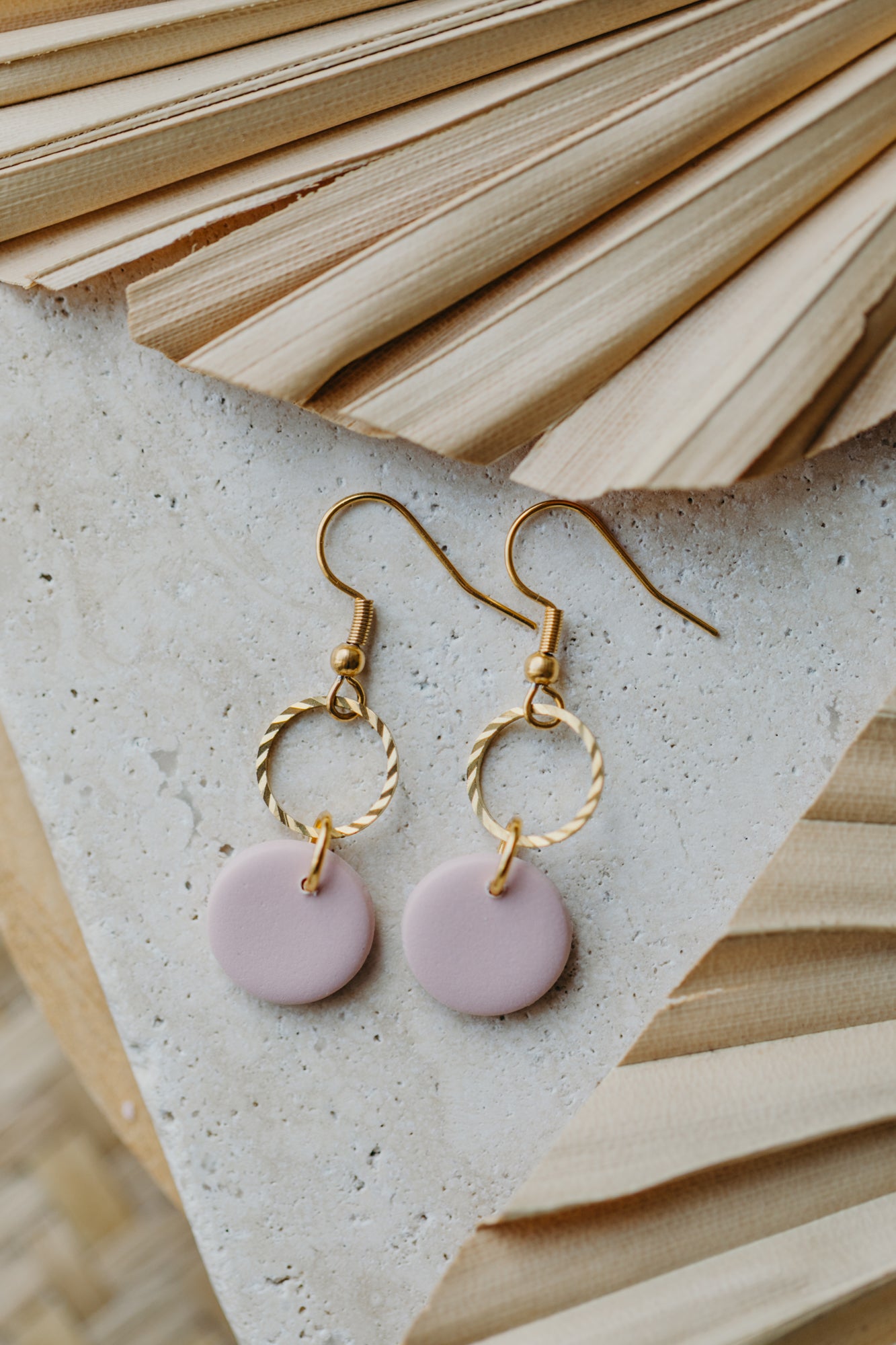 PIPPA - Polymer Ton Ohrring in Rosa