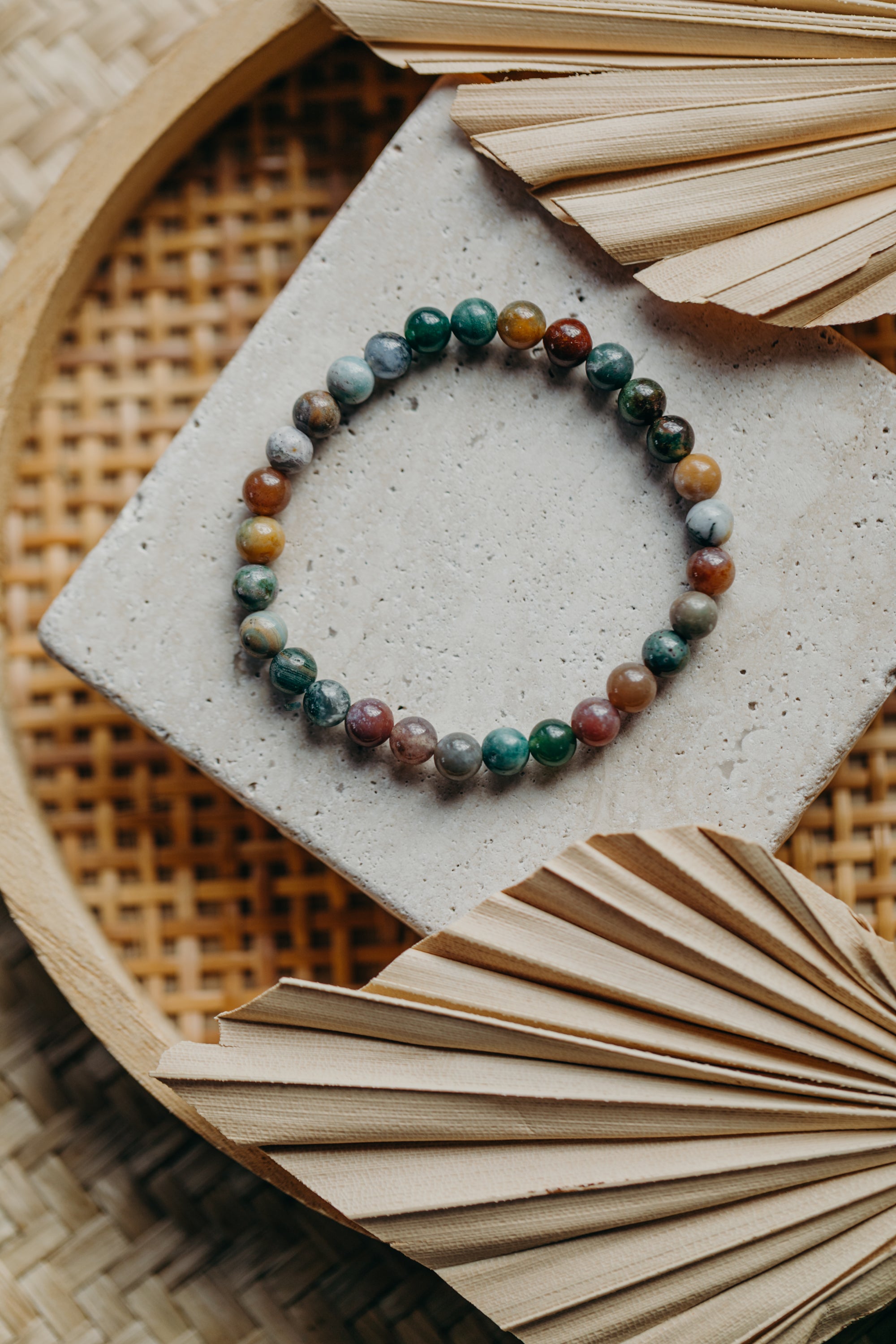 Bracelet with colorful agate gemstone beads
