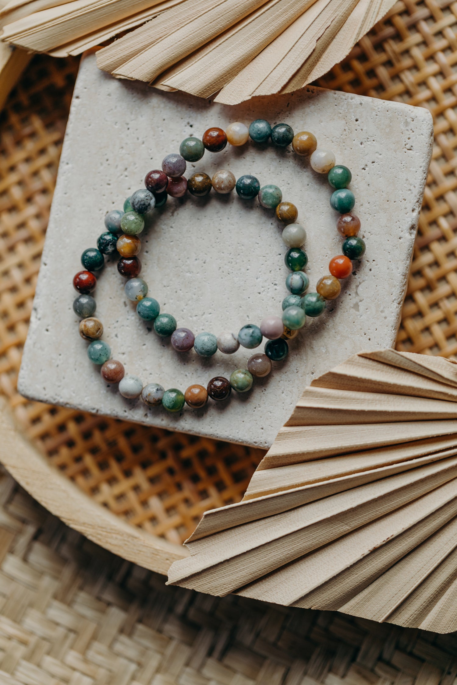 Bracelet with colorful agate gemstone beads