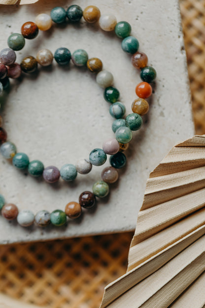 Bracelet with colorful agate gemstone beads