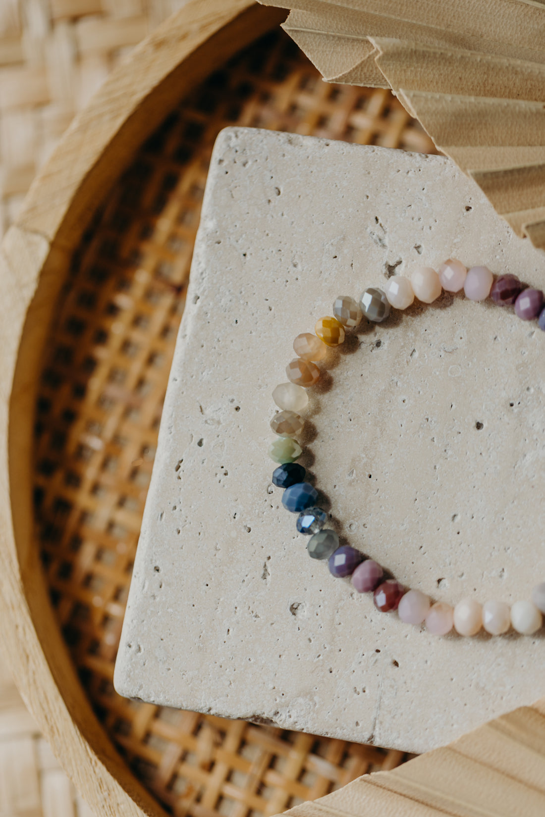 two-tone glass bead bracelet blue &amp;amp; cream