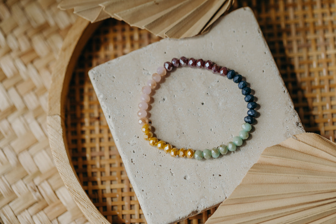 two-tone glass bead bracelet blue &amp;amp; cream