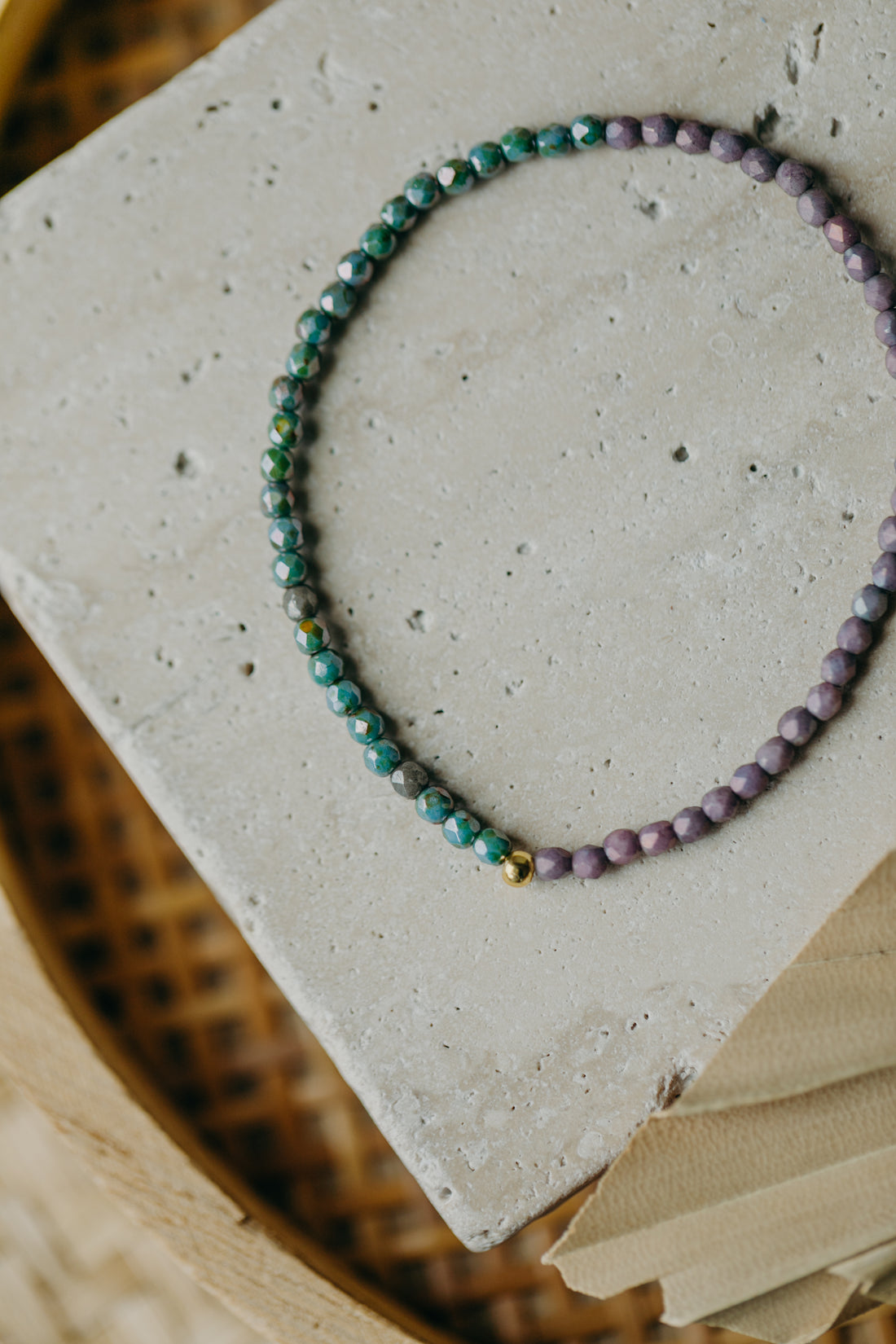 two-tone glass bead bracelet blue &amp;amp; cream