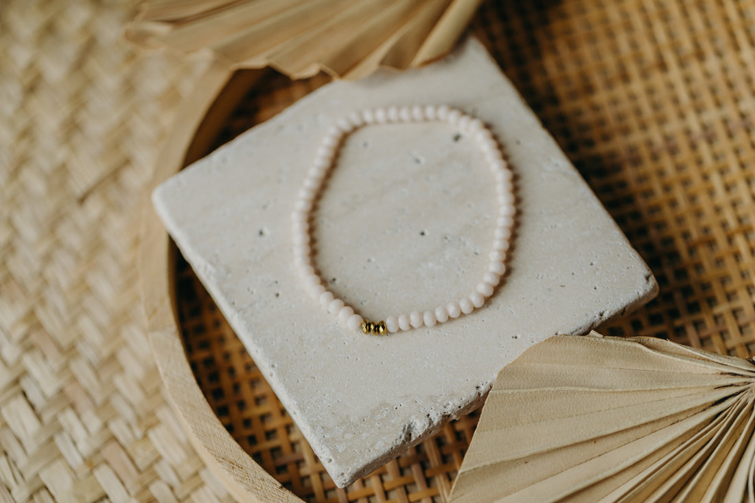 two-tone glass bead bracelet blue &amp;amp; cream
