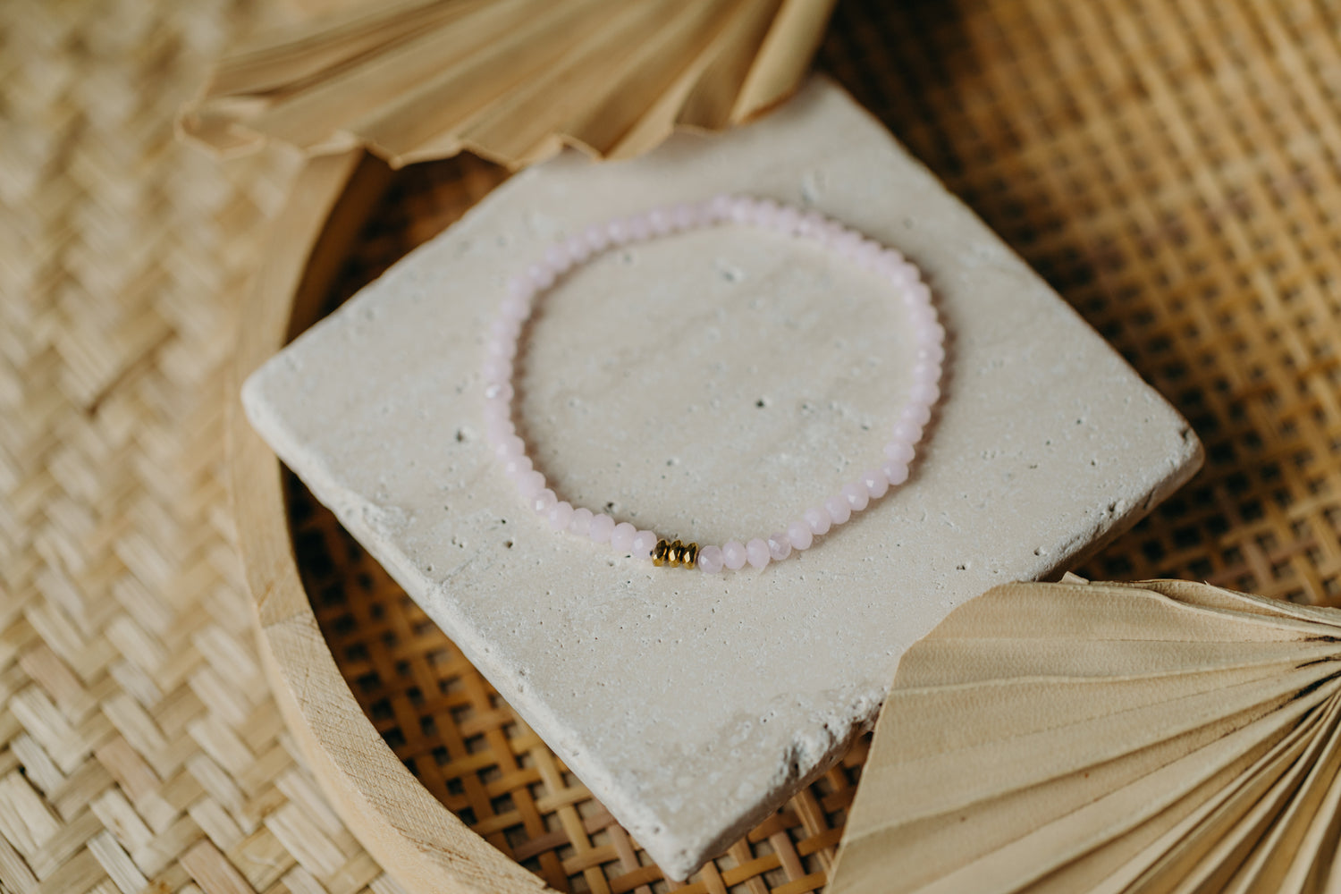 two-tone glass bead bracelet blue &amp;amp; cream