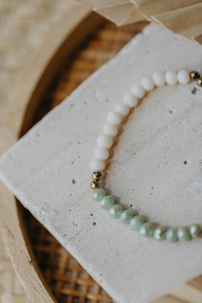 two-tone glass bead bracelet blue &amp;amp; cream