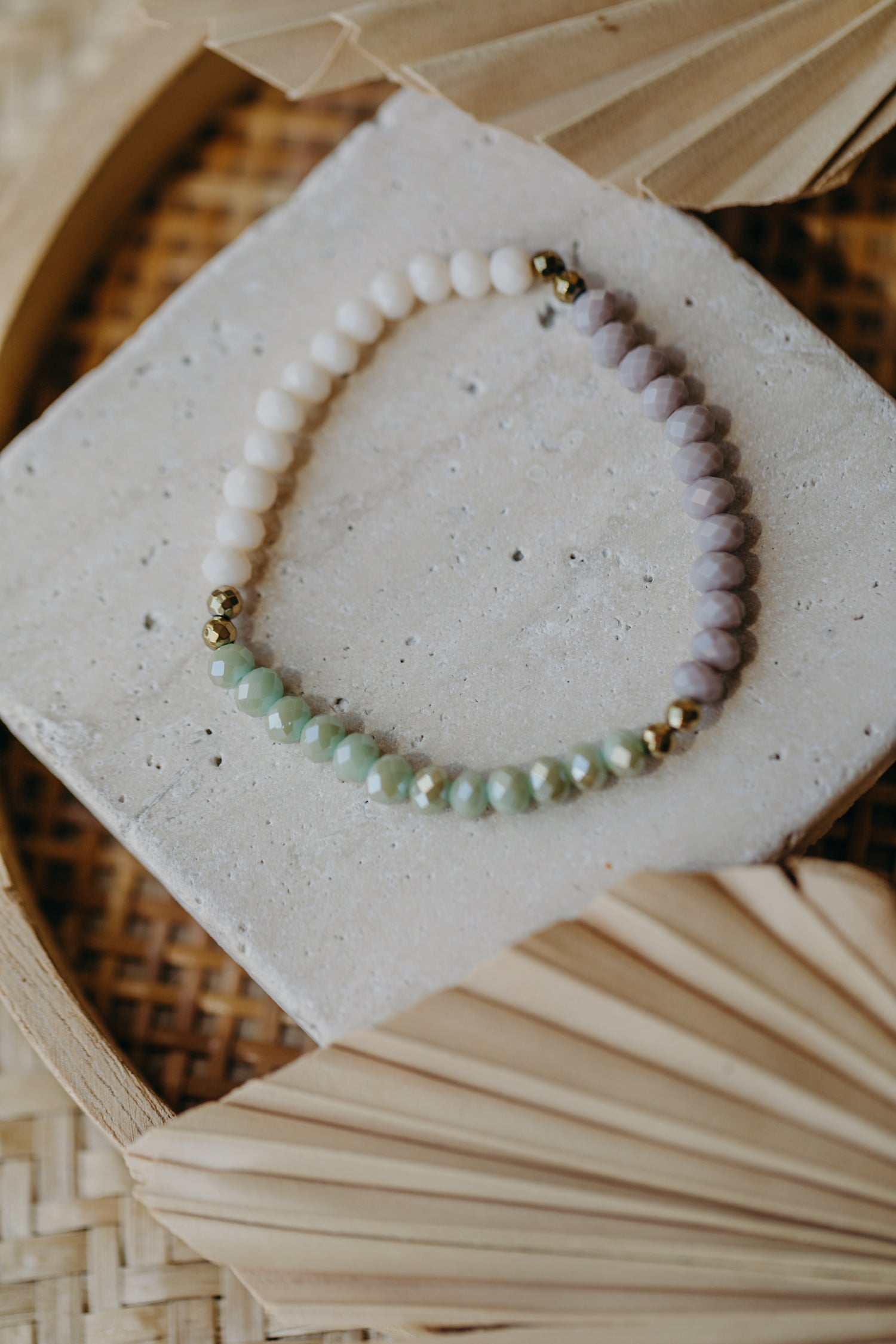 two-tone glass bead bracelet blue &amp;amp; cream