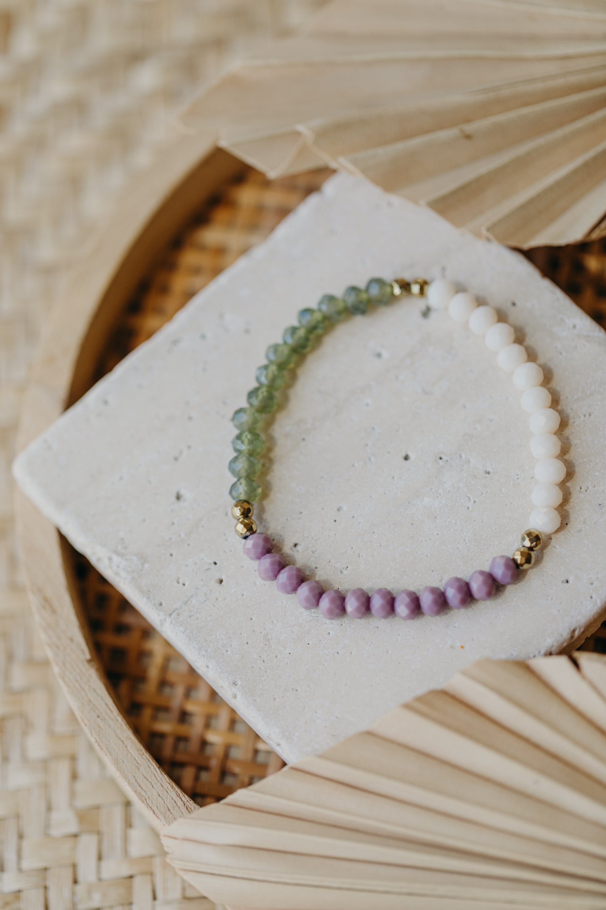 two-tone glass bead bracelet blue &amp;amp; cream