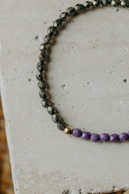 two-tone glass bead bracelet blue &amp;amp; cream