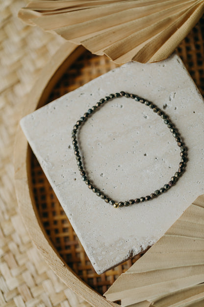 two-tone glass bead bracelet blue &amp;amp; cream