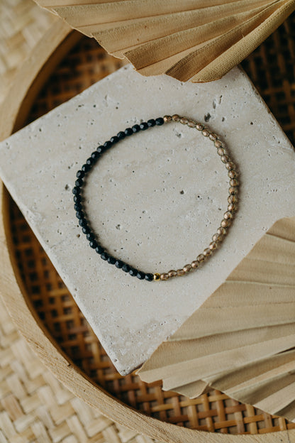 two-tone glass bead bracelet blue &amp;amp; cream