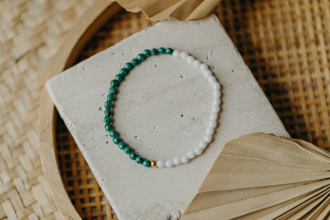two-tone glass bead bracelet blue &amp;amp; cream