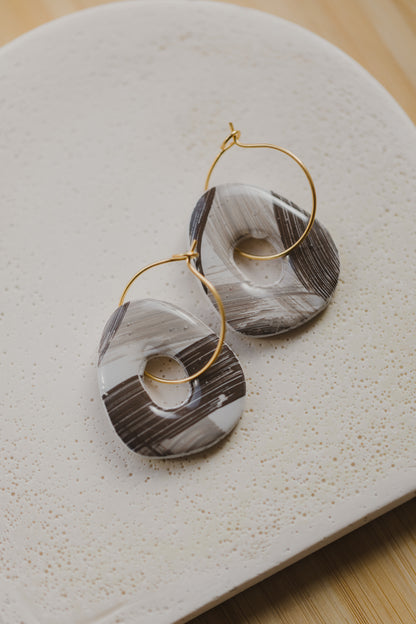 MARJA - small drop earrings gold