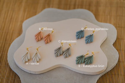 MARJA - small drop earrings gold