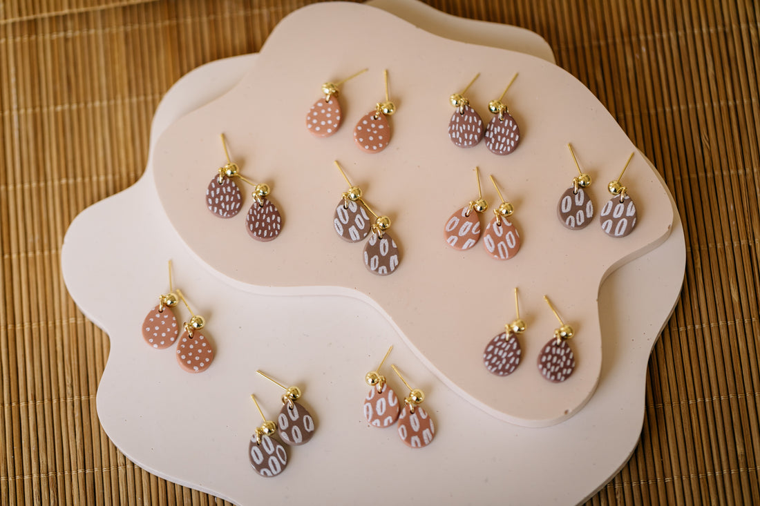 BERRY Kollektion - NOMI Tropfen Ohrringe aus  Polymer Ton weißem Muster