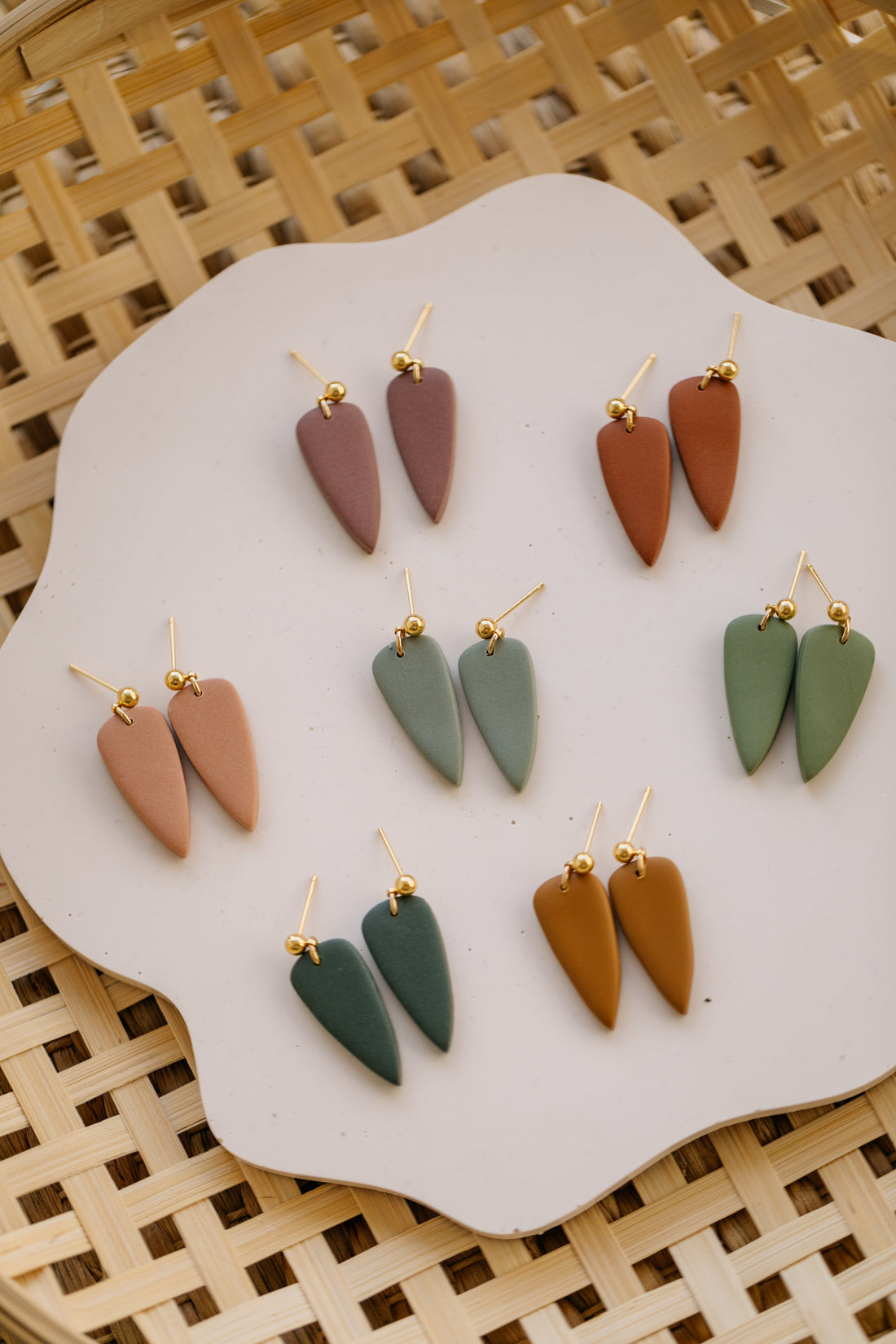 MARJA - small drop earrings gold